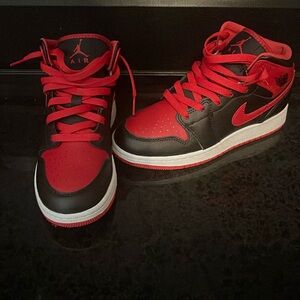 Jordan 1 red and black